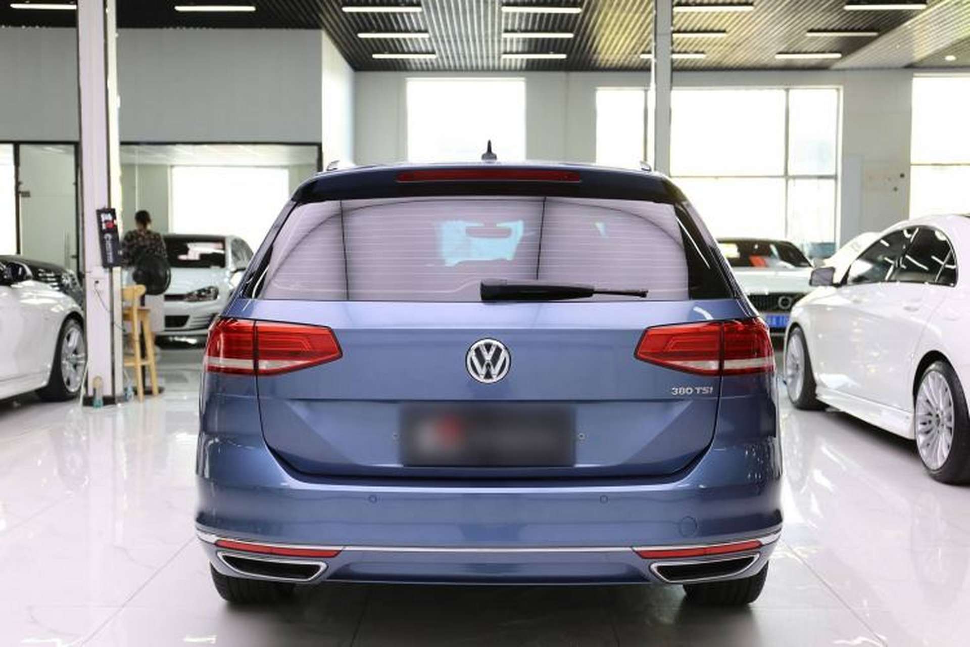 Used Volkswagen Variant 2018 380TSI Two-Wheel Drive Comfort Edition Exterior 2