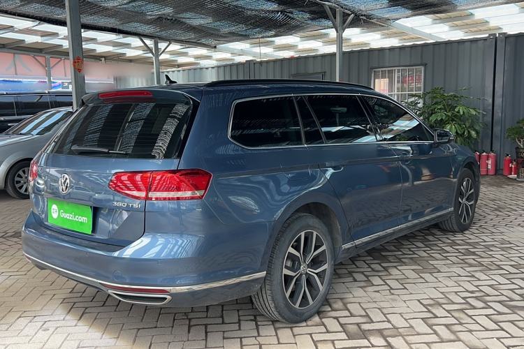 Used Volkswagen Variant 2018 380TSI Two-Wheel Drive Comfort Edition Exterior 3