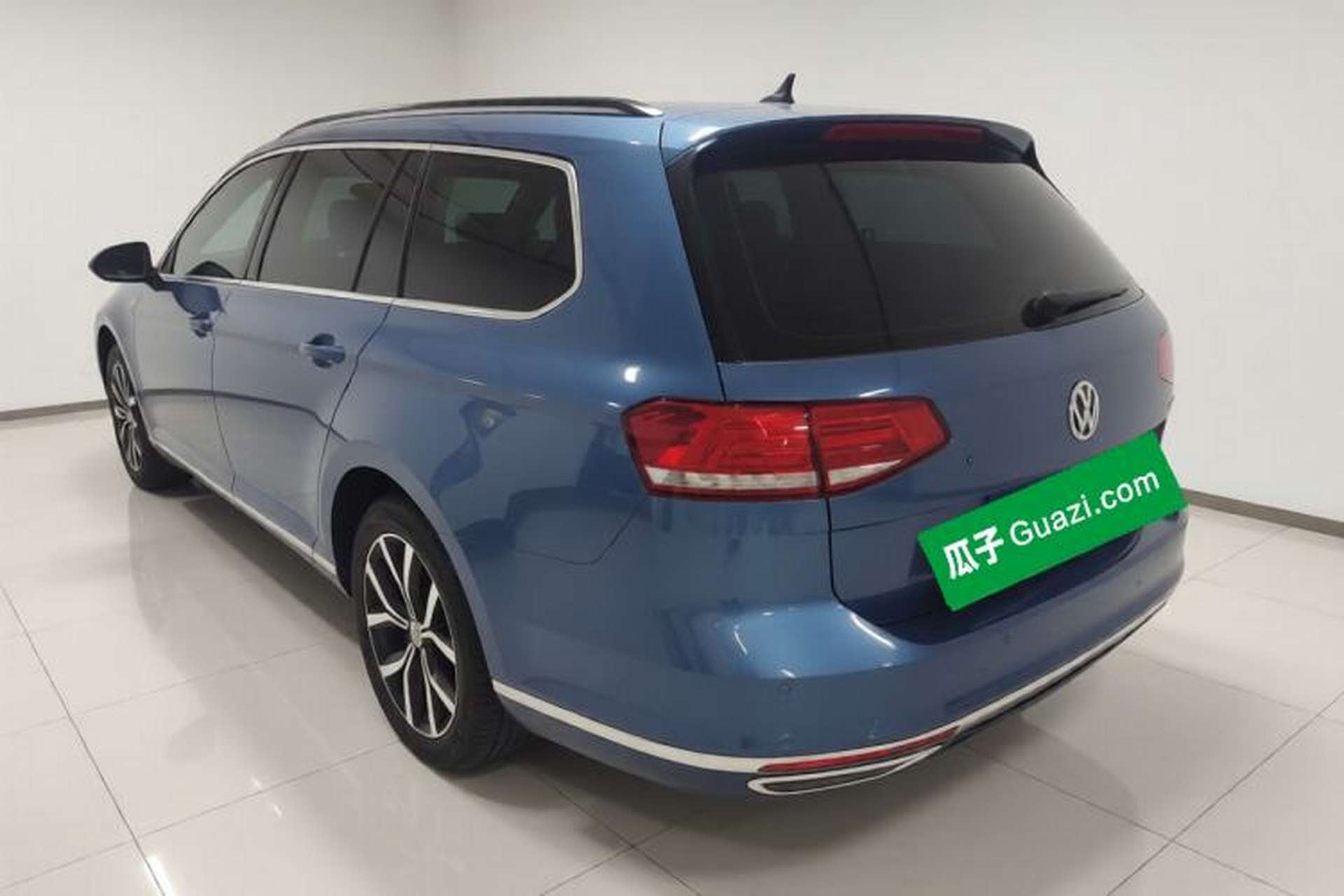 Used Volkswagen Variant 2018 380TSI Two-Wheel Drive Comfort Edition Exterior 3