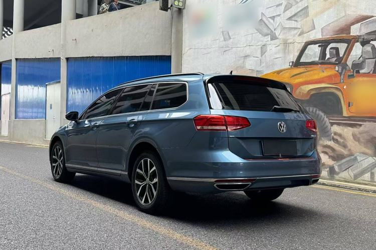 Used Volkswagen Variant 2018 380TSI Two-Wheel Drive Comfort Edition Exterior 3