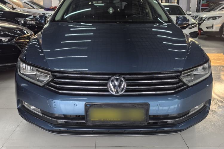 Used Volkswagen Variant 2018 380TSI Two-Wheel Drive Comfort Edition Exterior 3