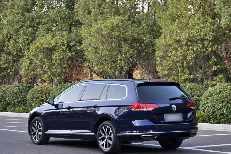 Used Volkswagen Variant 2018 380TSI Two-Wheel Drive Comfort Edition Exterior 4