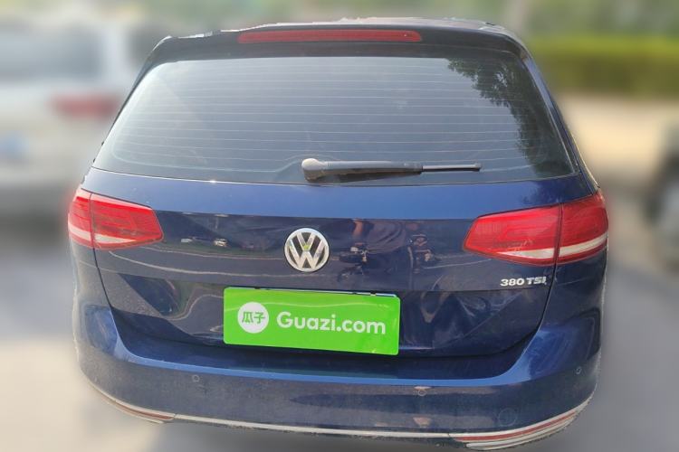 Used Volkswagen Variant 2018 380TSI Two-Wheel Drive Comfort Edition Exterior 4