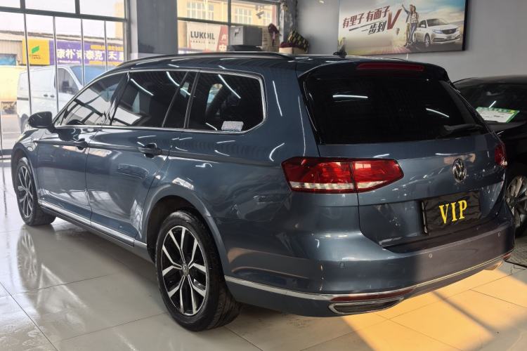 Used Volkswagen Variant 2018 380TSI Two-Wheel Drive Comfort Edition Exterior 4