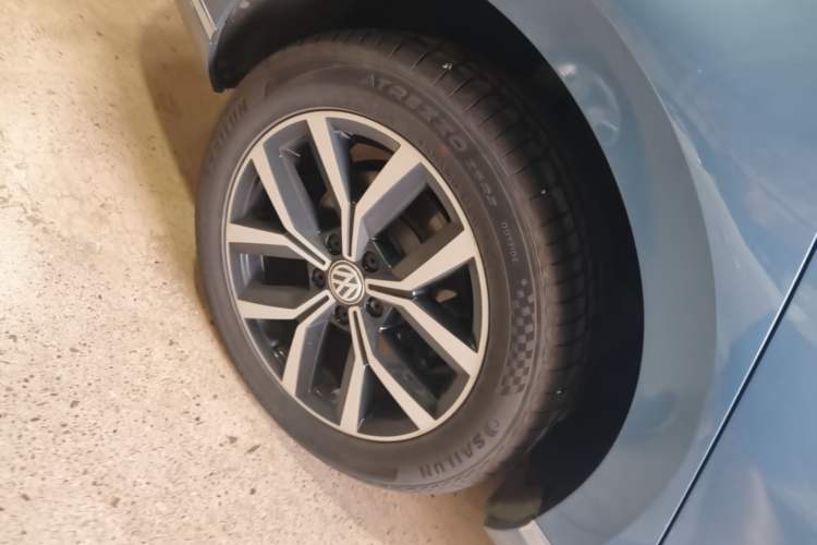 Used Volkswagen Variant 2018 380TSI Two-Wheel Drive Comfort Edition Exterior 4