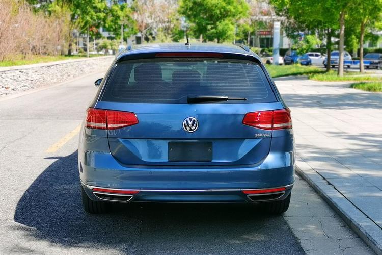 Used Volkswagen Variant 2018 380TSI Two-Wheel Drive Comfort Edition Exterior 5