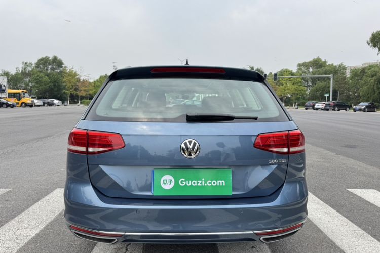 Used Volkswagen Variant 2018 380TSI Two-Wheel Drive Comfort Edition Exterior 5