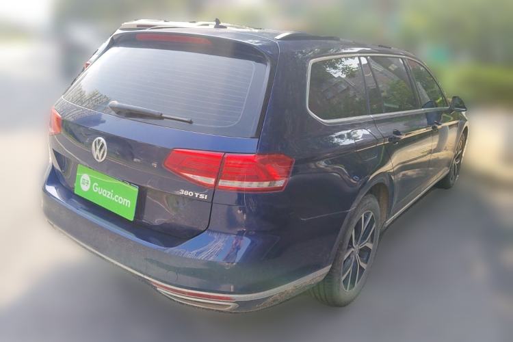 Used Volkswagen Variant 2018 380TSI Two-Wheel Drive Comfort Edition Exterior 5