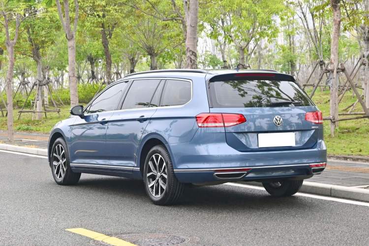 Used Volkswagen Variant 2018 380TSI Two-Wheel Drive Comfort Edition Exterior 5