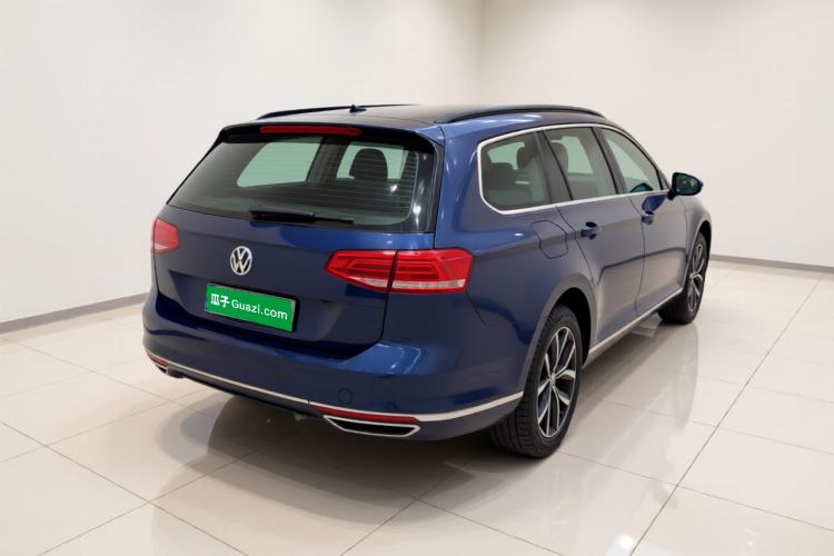 Used Volkswagen Variant 2018 380TSI Two-Wheel Drive Comfort Edition Exterior 5