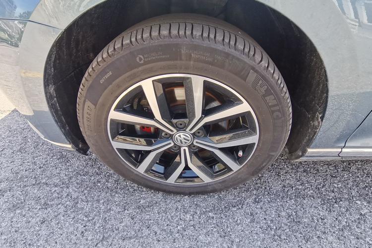 Used Volkswagen Variant 2018 380TSI Two-Wheel Drive Comfort Edition Exterior 7