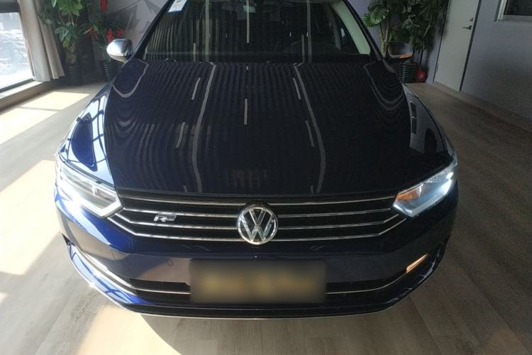 Used Volkswagen Variant 2018 380TSI Two-Wheel Drive Comfort Edition Front