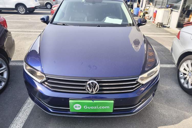 Used Volkswagen Variant 2018 380TSI Two-Wheel Drive Comfort Edition Front