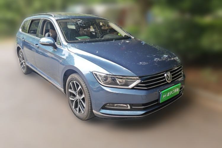 Used Volkswagen Variant 2018 380TSI Two-Wheel Drive Comfort Edition Front Right 45 Deg