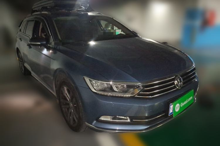 Used Volkswagen Variant 2018 380TSI Two-Wheel Drive Comfort Edition Front Right 45 Deg