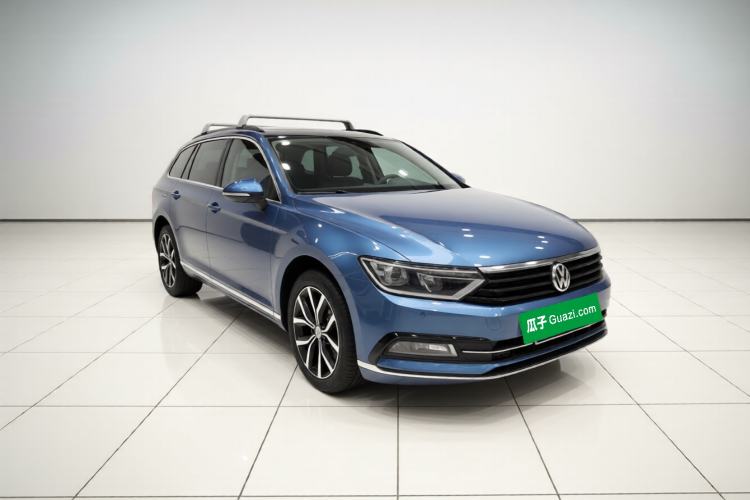 Used Volkswagen Variant 2018 380TSI Two-Wheel Drive Comfort Edition Front Right 45 Deg