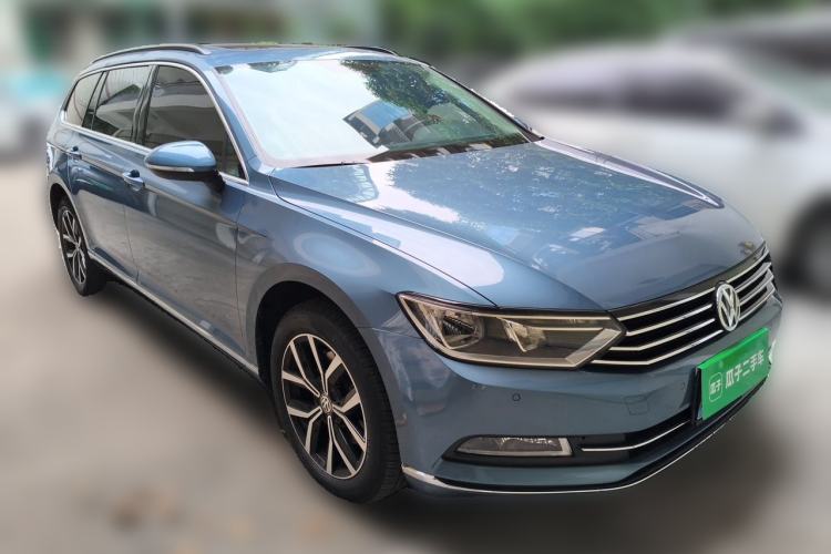 Used Volkswagen Variant 2018 380TSI Two-Wheel Drive Comfort Edition Front Right 45 Deg