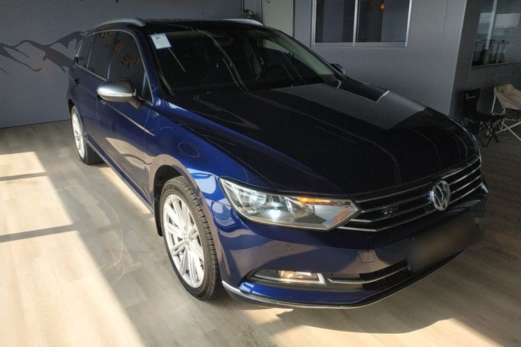 Used Volkswagen Variant 2018 380TSI Two-Wheel Drive Comfort Edition Front Right 45 Deg