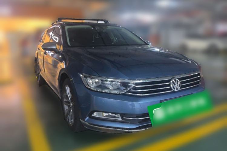 Used Volkswagen Variant 2018 380TSI Two-Wheel Drive Comfort Edition Front Right 45 Deg