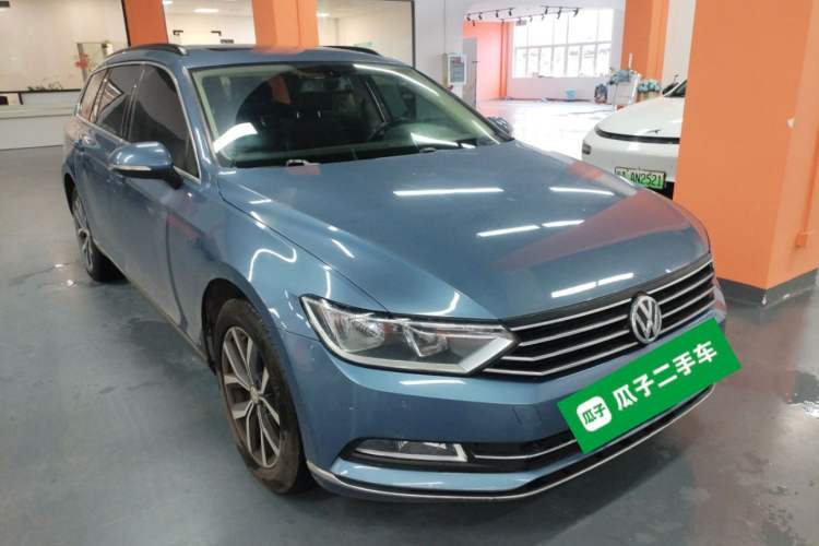 Used Volkswagen Variant 2018 380TSI Two-Wheel Drive Comfort Edition Front Right 45 Deg
