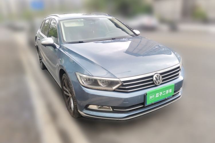 Used Volkswagen Variant 2018 380TSI Two-Wheel Drive Comfort Edition Front Right 45 Deg