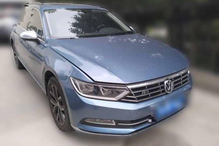 Used Volkswagen Variant 2018 380TSI Two-Wheel Drive Comfort Edition Front Right 45 Deg