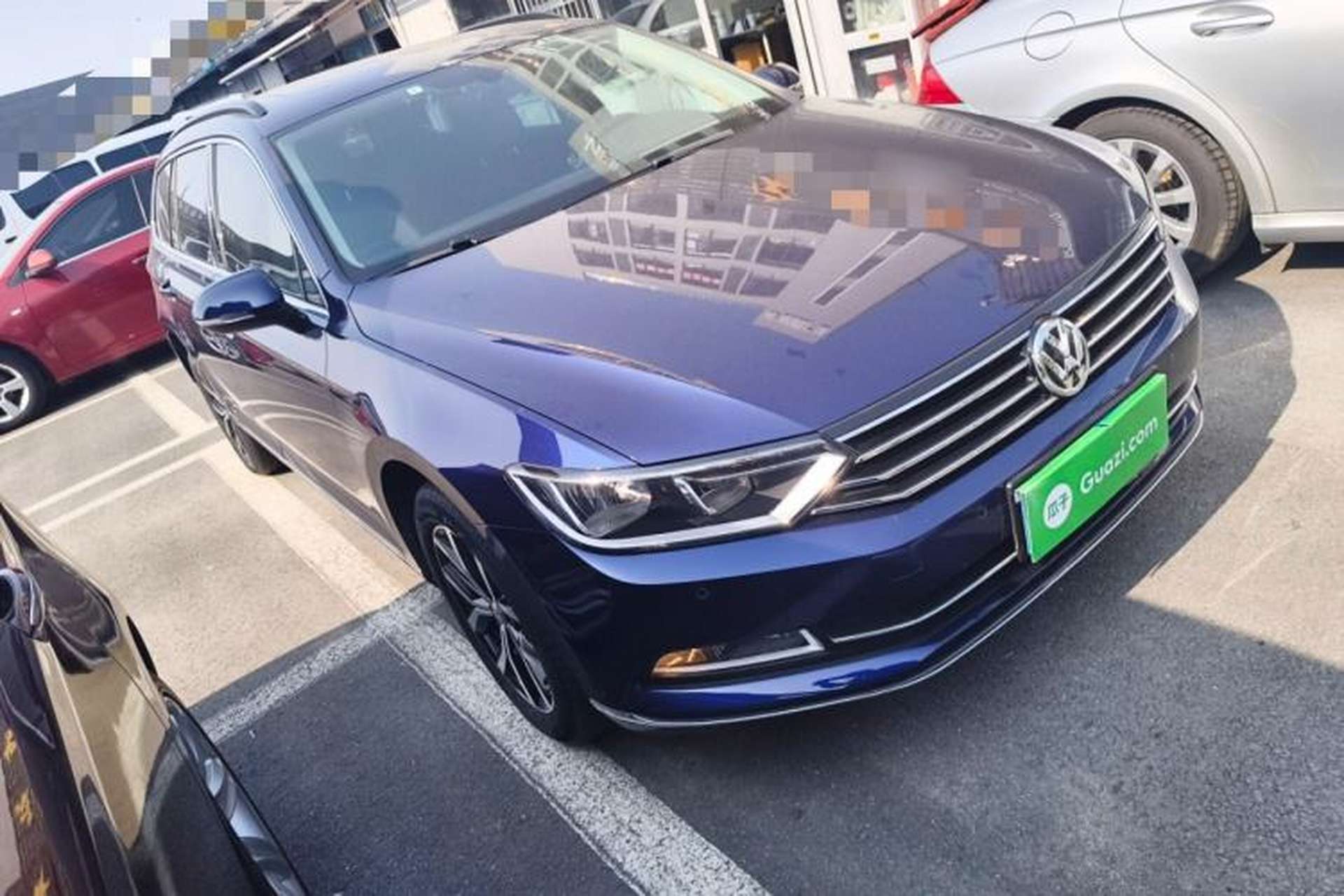 Used Volkswagen Variant 2018 380TSI Two-Wheel Drive Comfort Edition Front Right 45 Deg