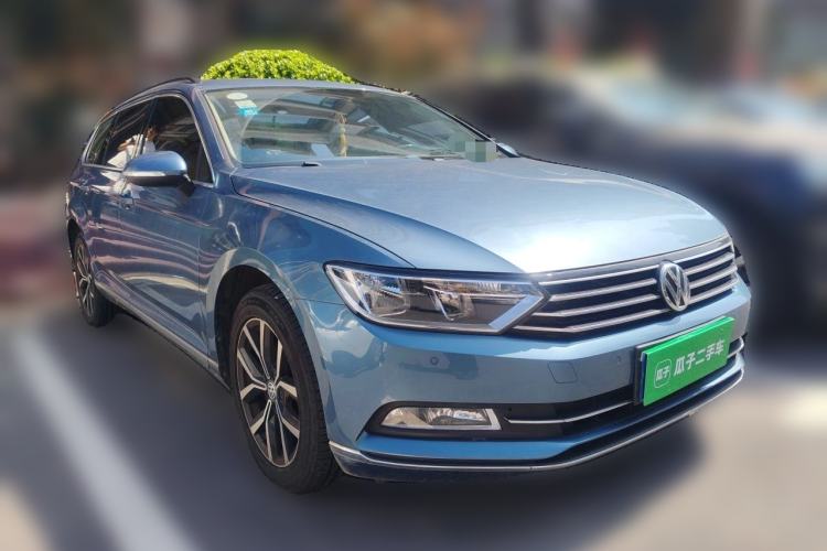 Used Volkswagen Variant 2018 380TSI Two-Wheel Drive Comfort Edition Front Right 45 Deg