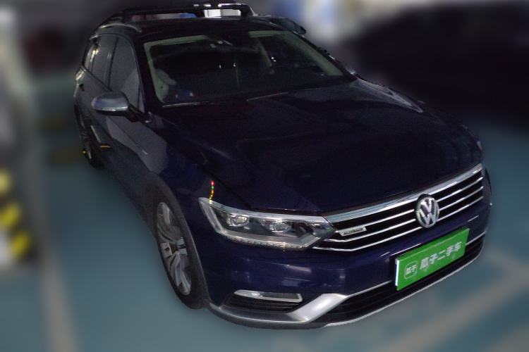 Used Volkswagen Variant 2018 380TSI Four-Wheel Drive Longitudinal Version Front Right 45 Deg