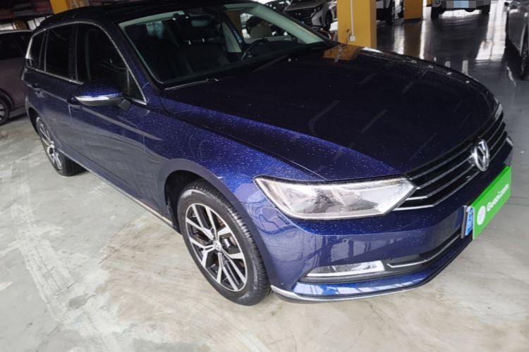 Used Volkswagen Variant 2018 380TSI Two-Wheel Drive Comfort Edition Front Right 45 Deg