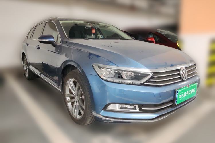 Used Volkswagen Variant 2018 380TSI Two-Wheel Drive Comfort Edition Front Right 45 Deg