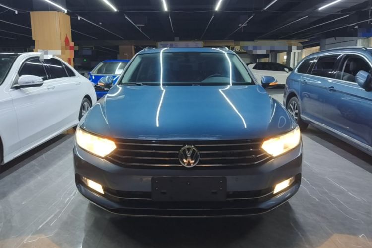 Used Volkswagen Variant 2018 380TSI Two-Wheel Drive Comfort Edition Front