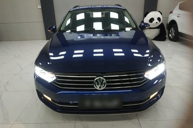 Used Volkswagen Variant 2018 380TSI Two-Wheel Drive Comfort Edition Front