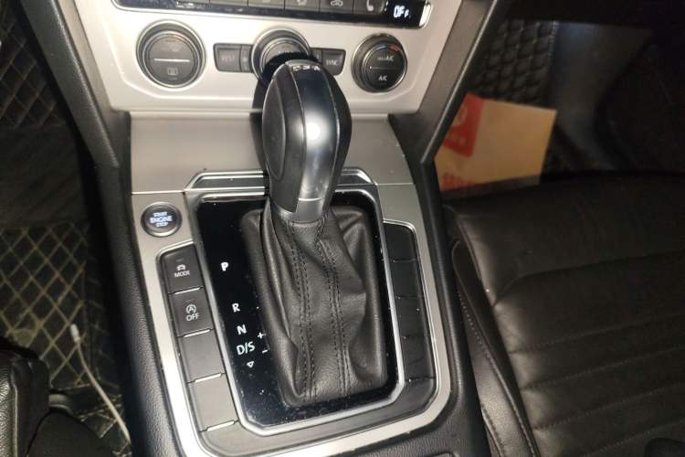 Used Volkswagen Variant 2018 380TSI Two-Wheel Drive Comfort Edition Gear Lever