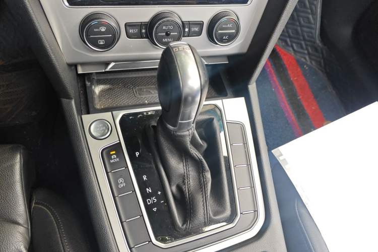 Used Volkswagen Variant 2018 380TSI Two-Wheel Drive Comfort Edition Gear Lever