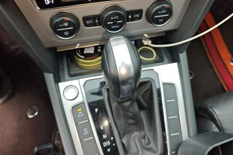 Used Volkswagen Variant 2018 380TSI Two-Wheel Drive Comfort Edition Gear Lever
