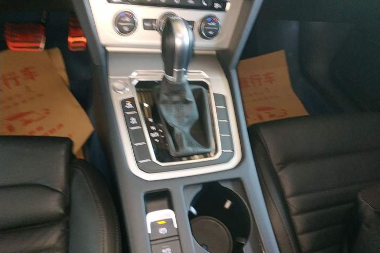 Used Volkswagen Variant 2018 380TSI Two-Wheel Drive Comfort Edition Gear Lever
