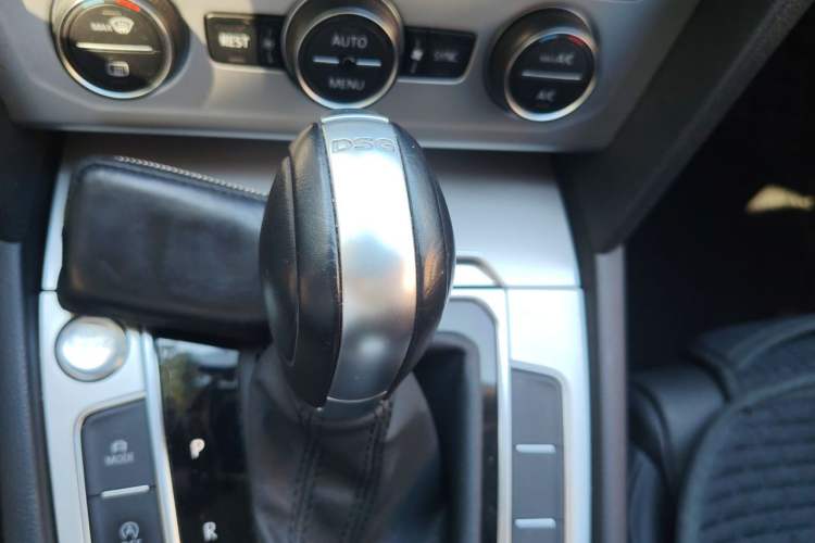 Used Volkswagen Variant 2018 380TSI Two-Wheel Drive Comfort Edition Gear Lever