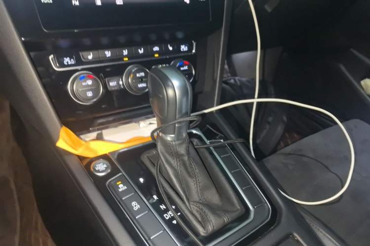 Used Volkswagen Variant 2018 380TSI Two-Wheel Drive Comfort Edition Gear Lever