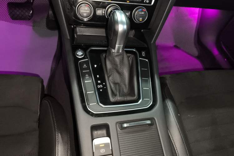 Used Volkswagen Variant 2018 380TSI Two-Wheel Drive Comfort Edition Gear Lever