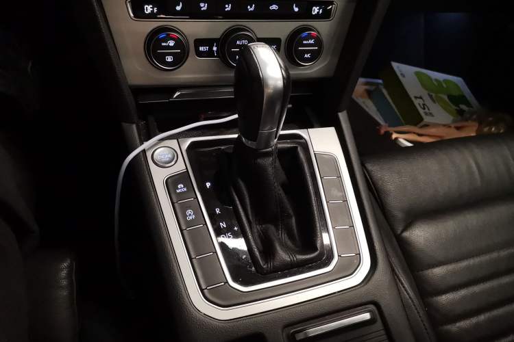 Used Volkswagen Variant 2018 380TSI Two-Wheel Drive Comfort Edition Gear Lever