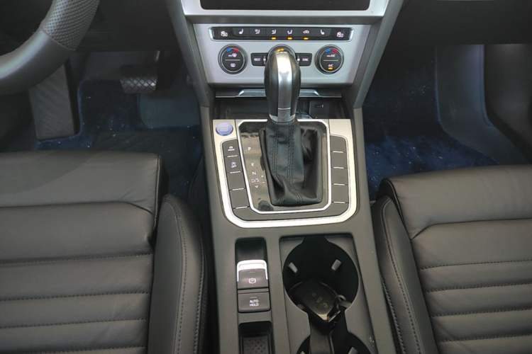 Used Volkswagen Variant 2018 380TSI Two-Wheel Drive Comfort Edition Gear Lever
