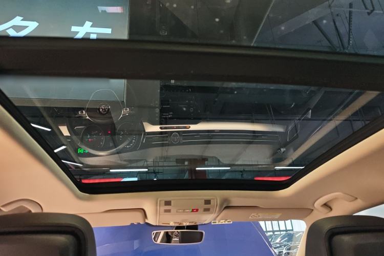Used Volkswagen Variant 2018 380TSI Two-Wheel Drive Comfort Edition Headliner
