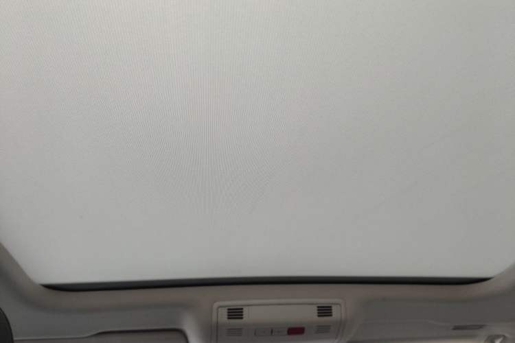 Used Volkswagen Variant 2018 380TSI Two-Wheel Drive Comfort Edition Headliner