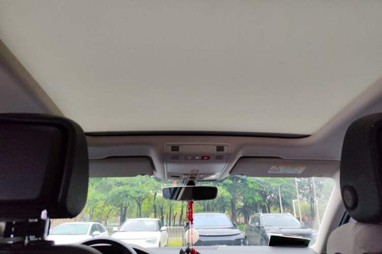 Used Volkswagen Variant 2018 380TSI Two-Wheel Drive Comfort Edition Headliner