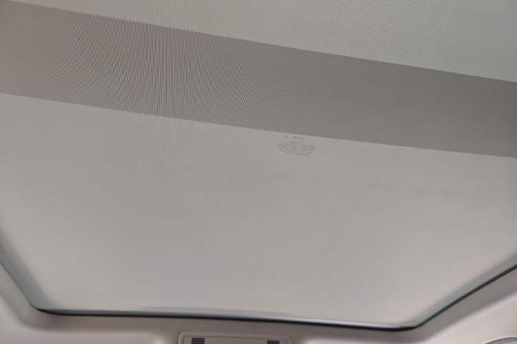 Used Volkswagen Variant 2018 380TSI Two-Wheel Drive Comfort Edition Headliner