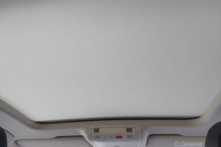 Used Volkswagen Variant 2018 380TSI Two-Wheel Drive Comfort Edition Headliner