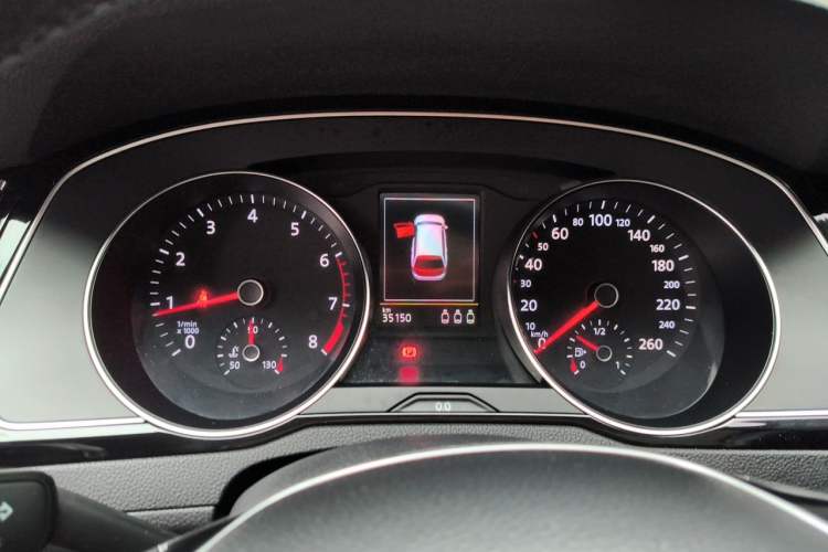 Used Volkswagen Variant 2018 380TSI Two-Wheel Drive Comfort Edition Instrument Cluster