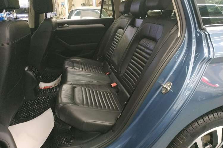 Used Volkswagen Variant 2018 380TSI Two-Wheel Drive Comfort Edition Interior 1
