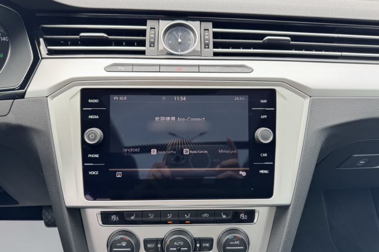 Used Volkswagen Variant 2018 380TSI Two-Wheel Drive Comfort Edition Interior 10